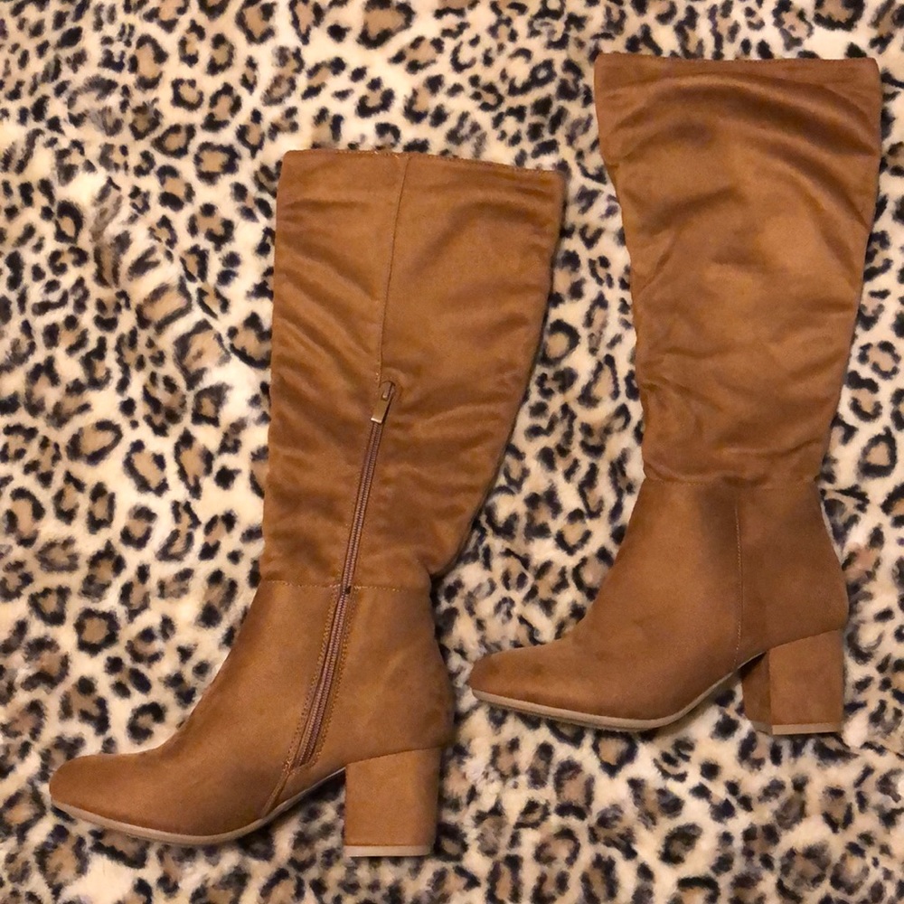Women’s cognac boots size 6